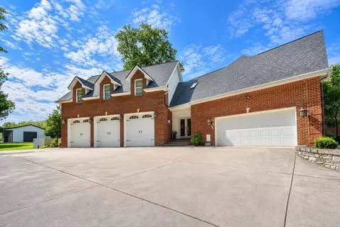 Exterior - 170 E Main St, Paris, KY 40361 photo 6 of 14