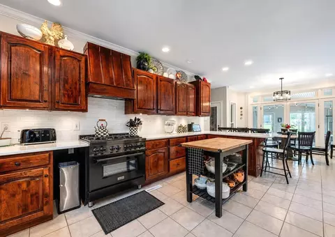 Kitchen - 170 E Main St, Paris, KY 40361 photo 2 of 5