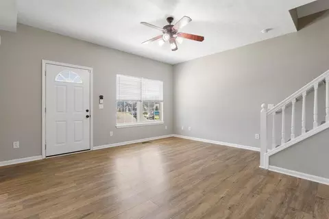 Living - 109 Cornwallis Dr, Georgetown, KY 40324 photo 1 of 2