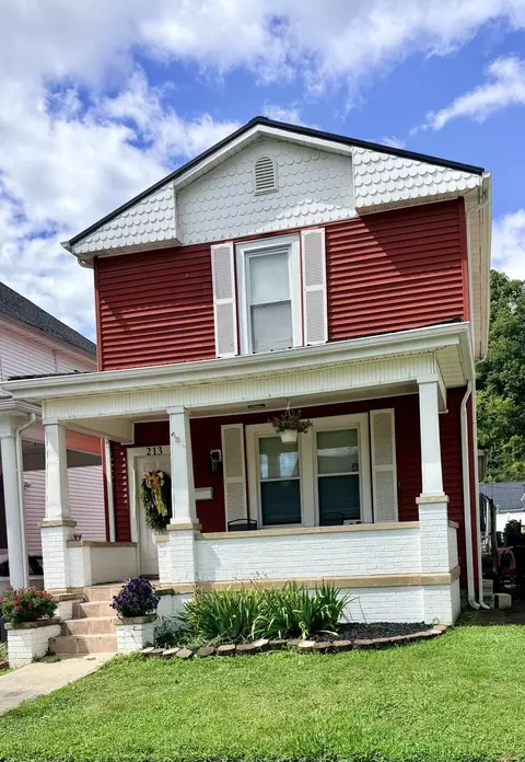 213 4th St, Paintsville, KY 41240