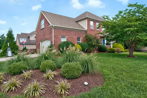 1029 Cedar Ridge Ln, Versailles, KY 40383
