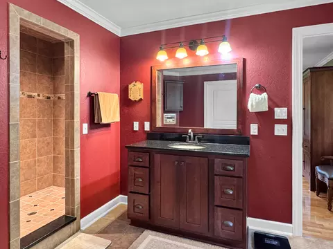 Bath - 96 Cedar Glen Ct, Murray, KY 42071 photo 2 of 11