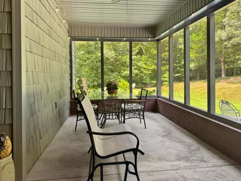 Exterior - 96 Cedar Glen Ct, Murray, KY 42071 photo 7 of 12