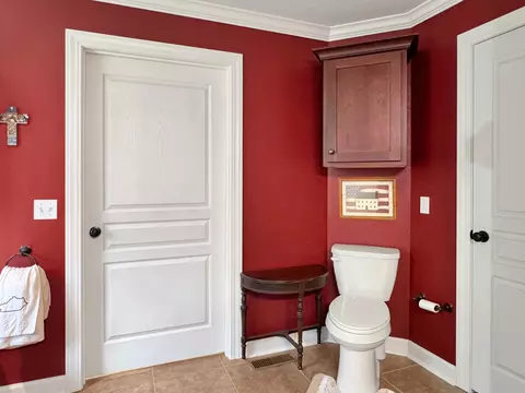 Bath - 96 Cedar Glen Ct, Murray, KY 42071 photo 5 of 11