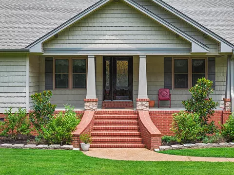 Exterior - 96 Cedar Glen Ct, Murray, KY 42071 photo 3 of 12