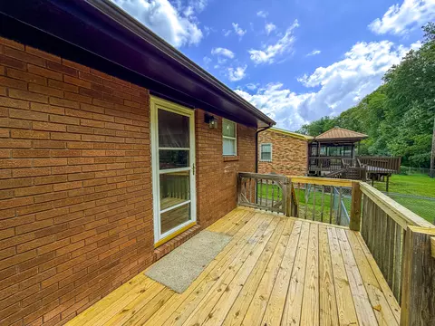 Exterior - 1029 Cardinal Dr, Corbin, KY 40701 photo 6 of 9