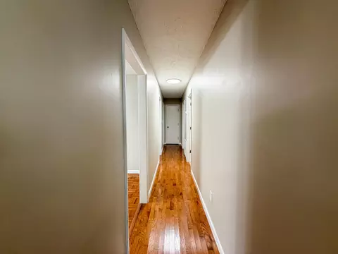 Entry Way - 1029 Cardinal Dr, Corbin, KY 40701 photo 2 of 3
