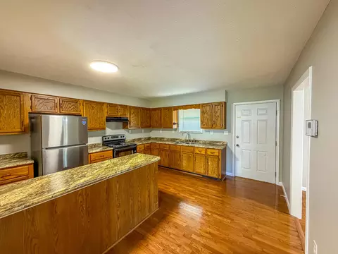 Kitchen - 1029 Cardinal Dr, Corbin, KY 40701 photo 1 of 4