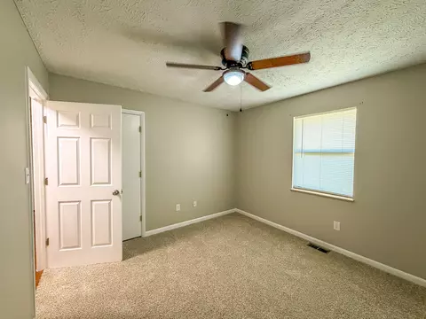 Bedroom - 1029 Cardinal Dr, Corbin, KY 40701 photo 1 of 6