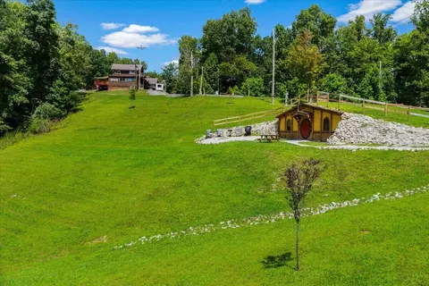 Exterior - 554 Cliffview Rd, Campton, KY 41301 photo 4 of 24