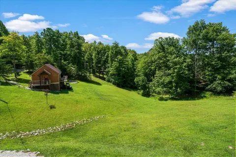 Exterior - 554 Cliffview Rd, Campton, KY 41301 photo 17 of 24