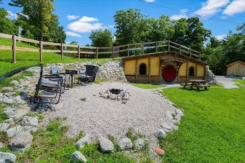 Exterior - 554 Cliffview Rd, Campton, KY 41301 photo 6 of 24