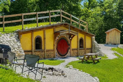Exterior - 554 Cliffview Rd, Campton, KY 41301 photo 7 of 24