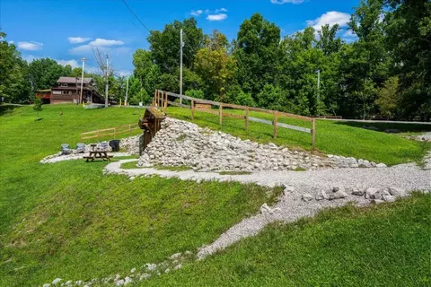 Exterior - 554 Cliffview Rd, Campton, KY 41301 photo 10 of 24