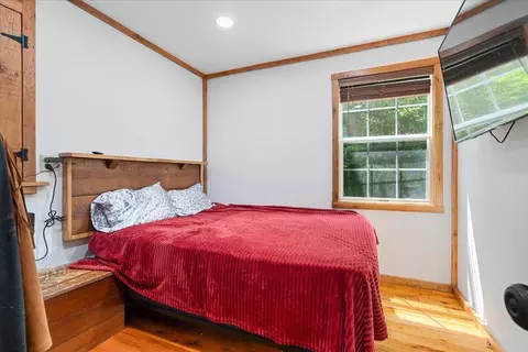 Bedroom - 554 Cliffview Rd, Campton, KY 41301 photo 4 of 5