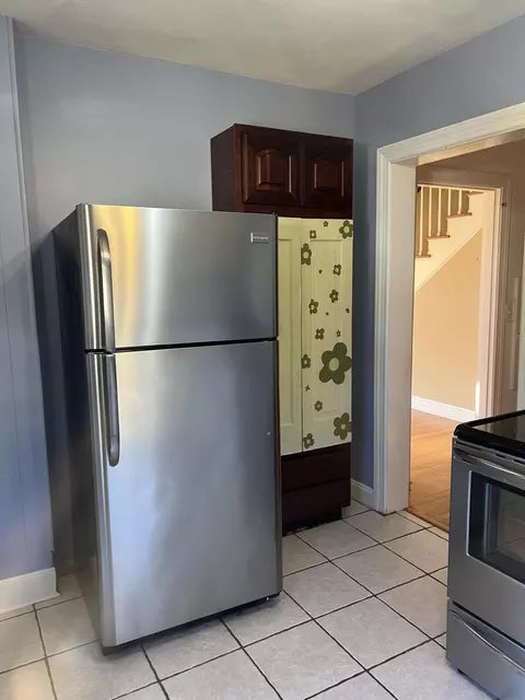 Kitchen - 306 Lyons Ave, Morehead, KY 40351 photo 2 of 3