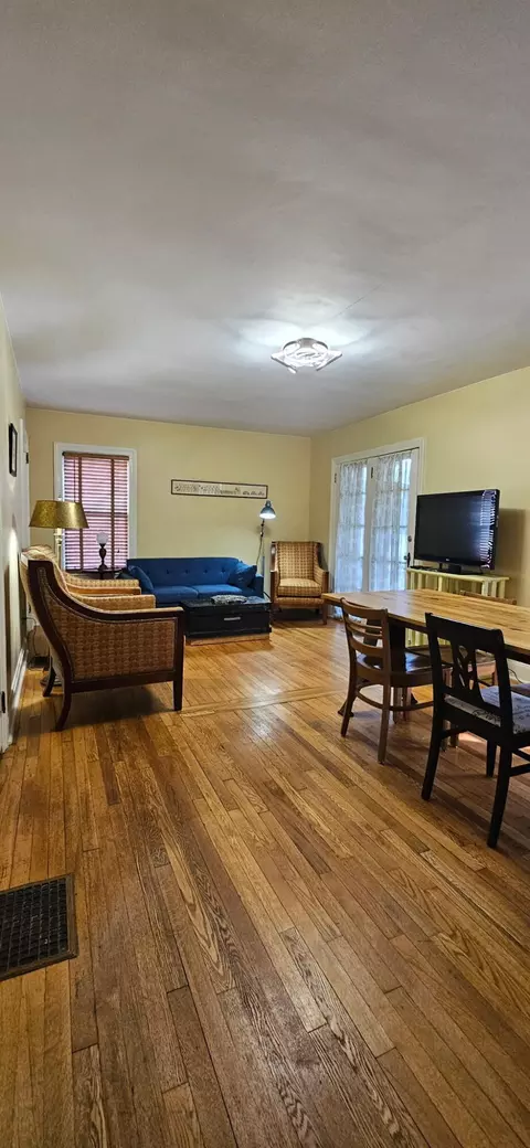 Living - 306 Lyons Ave, Morehead, KY 40351 photo 6 of 7