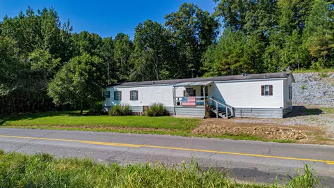 6861 Rockcastle Rd, Cadiz, KY 42211