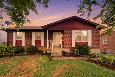 9906 Chapel Hill Rd, Louisville, KY 40229