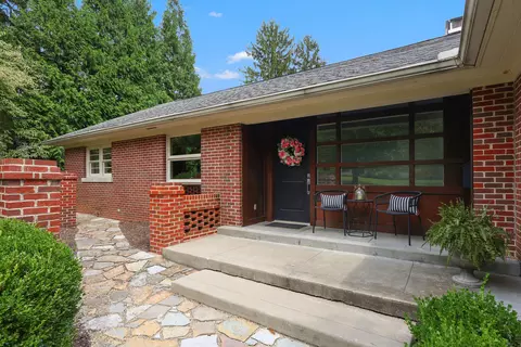 1337 Cooper Dr, Lexington, KY 40502