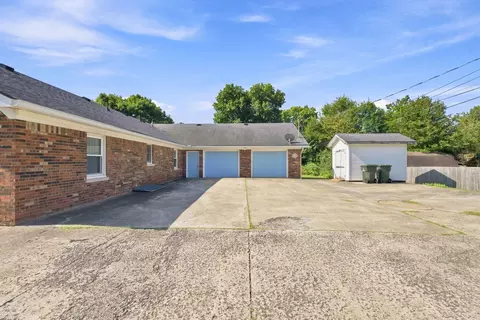 Exterior - 1111 Comanche Trl, Georgetown, KY 40324 photo 10 of 14
