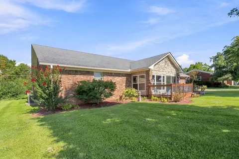 Exterior - 1111 Comanche Trl, Georgetown, KY 40324 photo 1 of 14