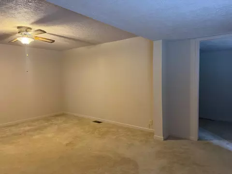 Living - 175 Maggard St, Benham, KY 40807 photo 3 of 14