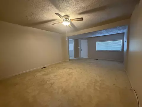 Living - 175 Maggard St, Benham, KY 40807 photo 2 of 14