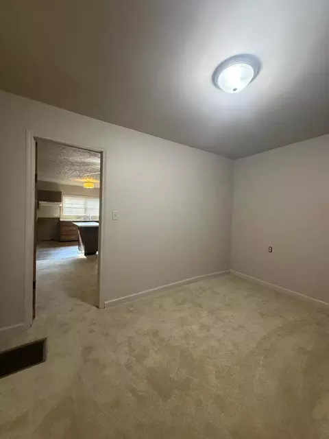 Bedroom - 175 Maggard St, Benham, KY 40807 photo 8 of 11