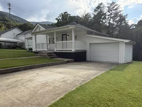 Exterior - 175 Maggard St, Benham, KY 40807 photo 26 of 41