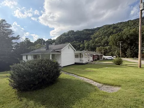 Exterior - 175 Maggard St, Benham, KY 40807 photo 2 of 41