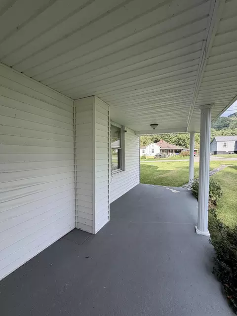Exterior - 175 Maggard St, Benham, KY 40807 photo 13 of 41