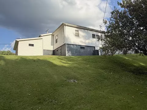 Exterior - 175 Maggard St, Benham, KY 40807 photo 37 of 41