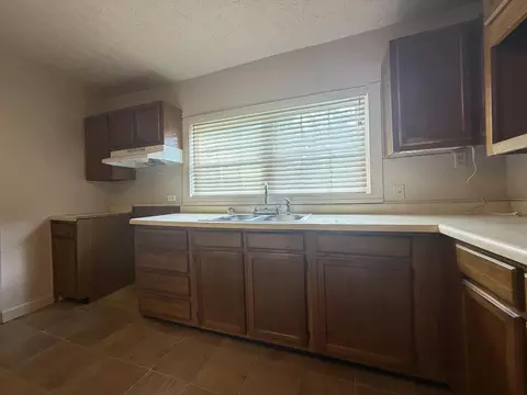 Kitchen - 175 Maggard St, Benham, KY 40807 photo 6 of 7