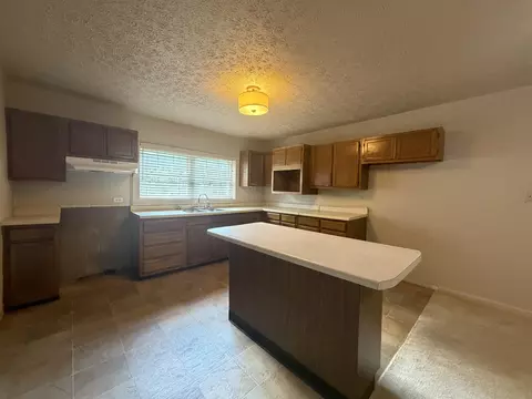 Kitchen - 175 Maggard St, Benham, KY 40807 photo 1 of 7