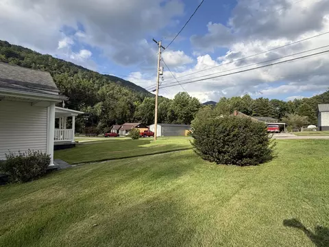 Exterior - 175 Maggard St, Benham, KY 40807 photo 5 of 41