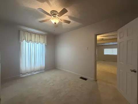 Bedroom - 175 Maggard St, Benham, KY 40807 photo 5 of 11