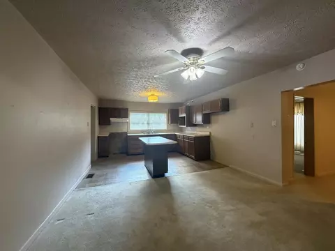 Living - 175 Maggard St, Benham, KY 40807 photo 13 of 14