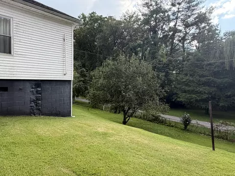 Exterior - 175 Maggard St, Benham, KY 40807 photo 27 of 41