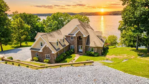 91 Channel Ridge Rd, Cadiz, KY 42211