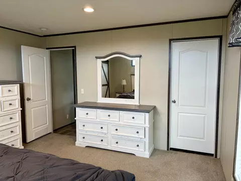 Bedroom - 935 Stoney Fork Rd, Corbin, KY 40701 photo 2 of 7