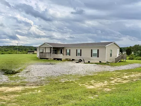 Exterior - 935 Stoney Fork Rd, Corbin, KY 40701 photo 3 of 8