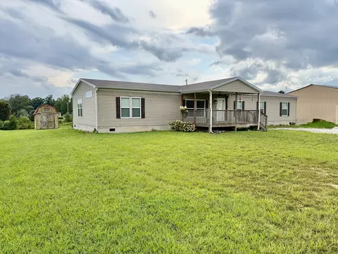 Exterior - 935 Stoney Fork Rd, Corbin, KY 40701 photo 2 of 8