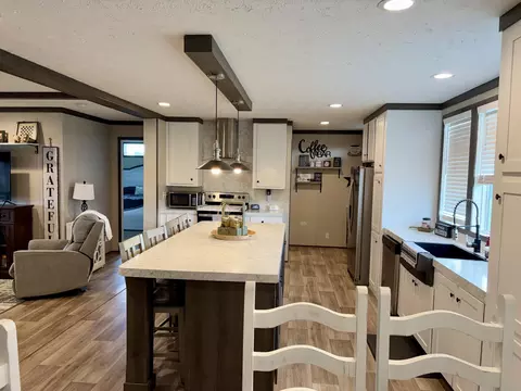 Kitchen - 935 Stoney Fork Rd, Corbin, KY 40701 photo 4 of 7