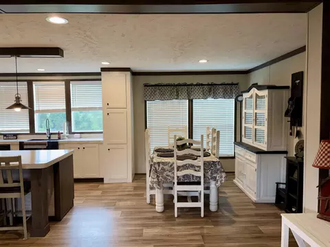 Dining - 935 Stoney Fork Rd, Corbin, KY 40701 photo 1 of 1