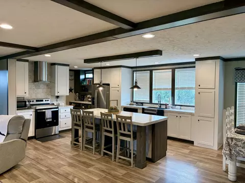 Kitchen - 935 Stoney Fork Rd, Corbin, KY 40701 photo 5 of 7