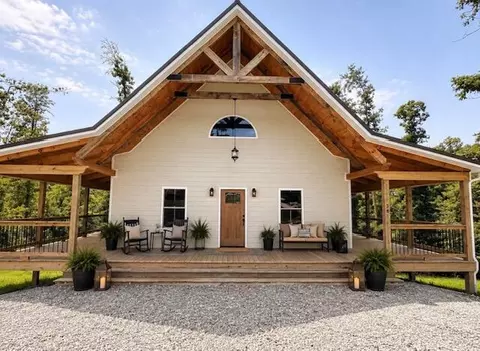 381 Pumpkin Creek Cir, Jamestown, KY 42629