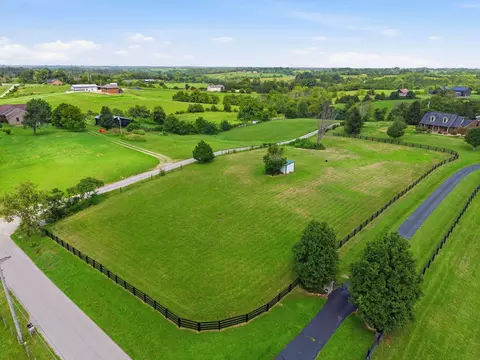 View/Area - 413 Hackett Pike, Richmond, KY 40475 photo 8 of 10