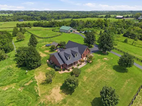 View/Area - 413 Hackett Pike, Richmond, KY 40475 photo 1 of 10
