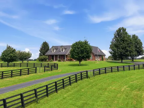 Exterior - 413 Hackett Pike, Richmond, KY 40475 photo 6 of 9